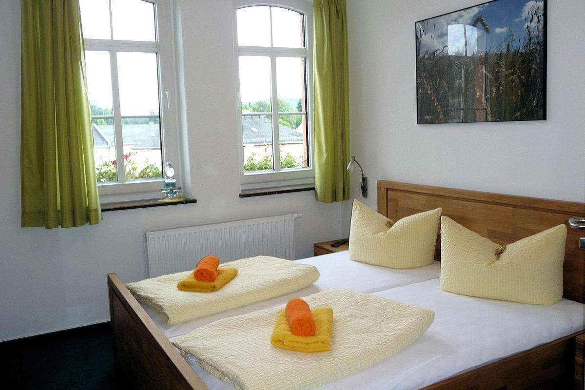 Pension Und Ferienwohnung Am Teich Schleiz Kültér fotó